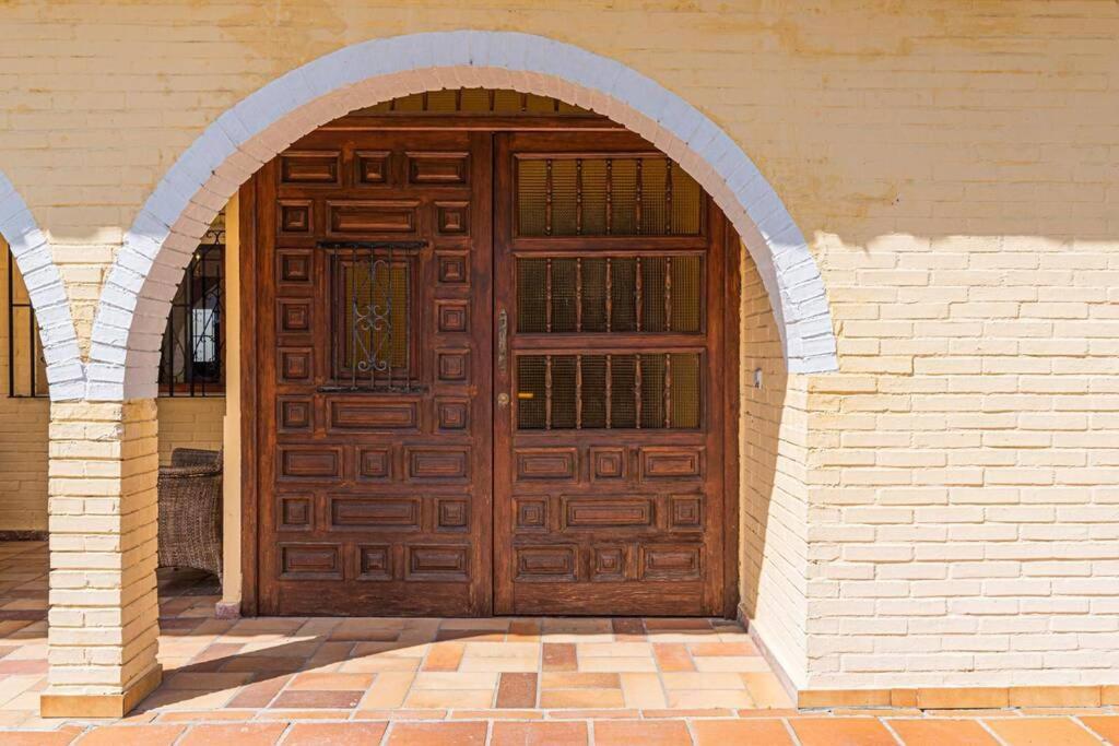 Casa La Albaida, Estacion De